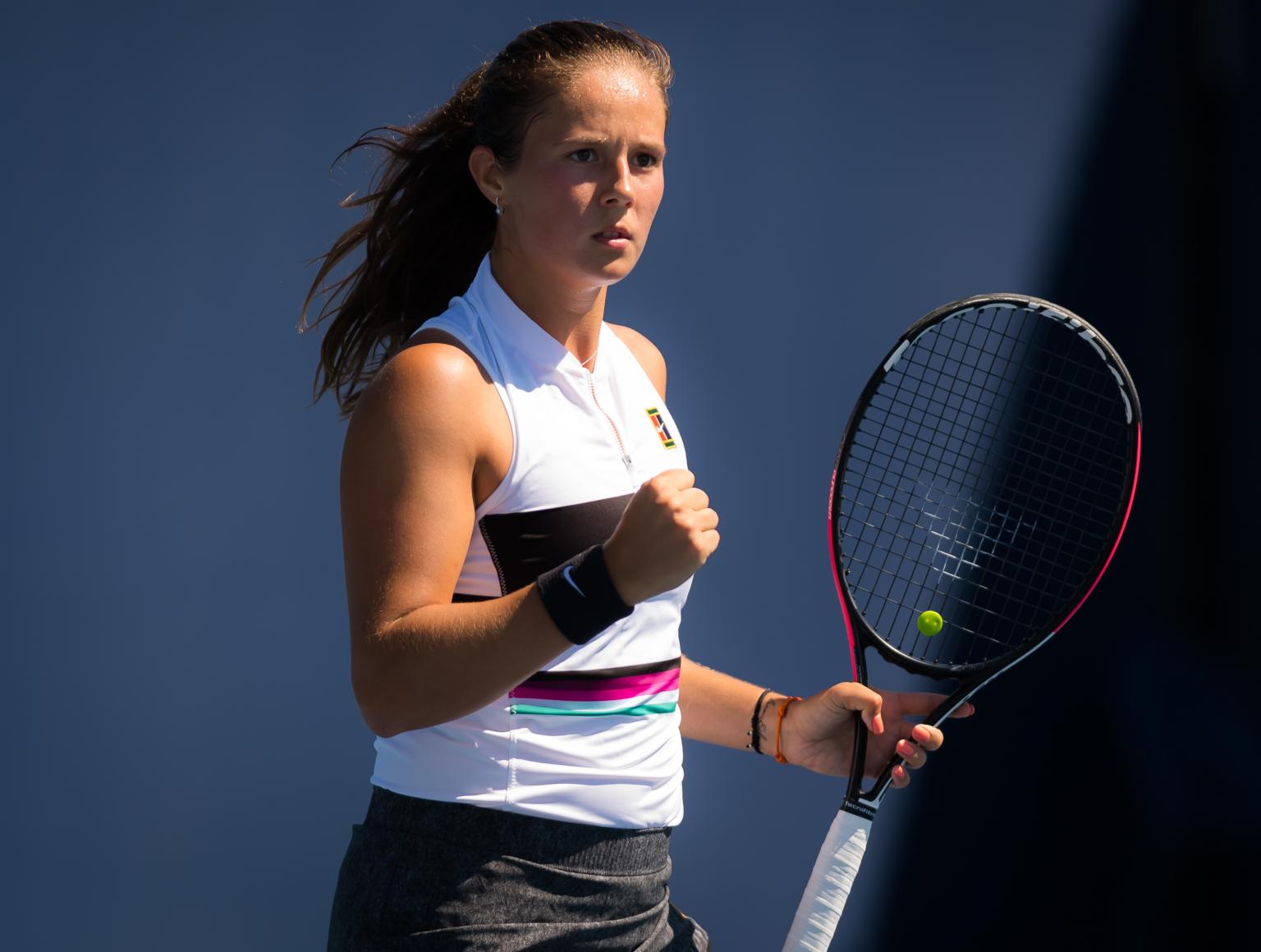 得了个人荣 得了个人荣