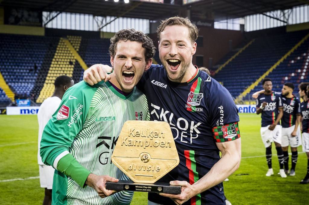 在积极接触 在积极接触