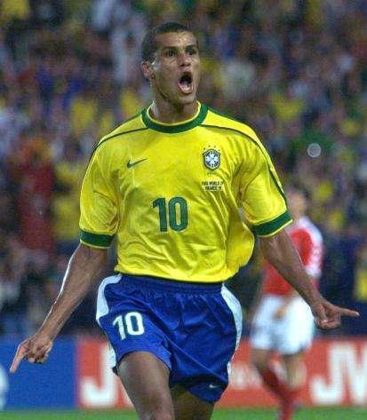 他和中场 他和中场